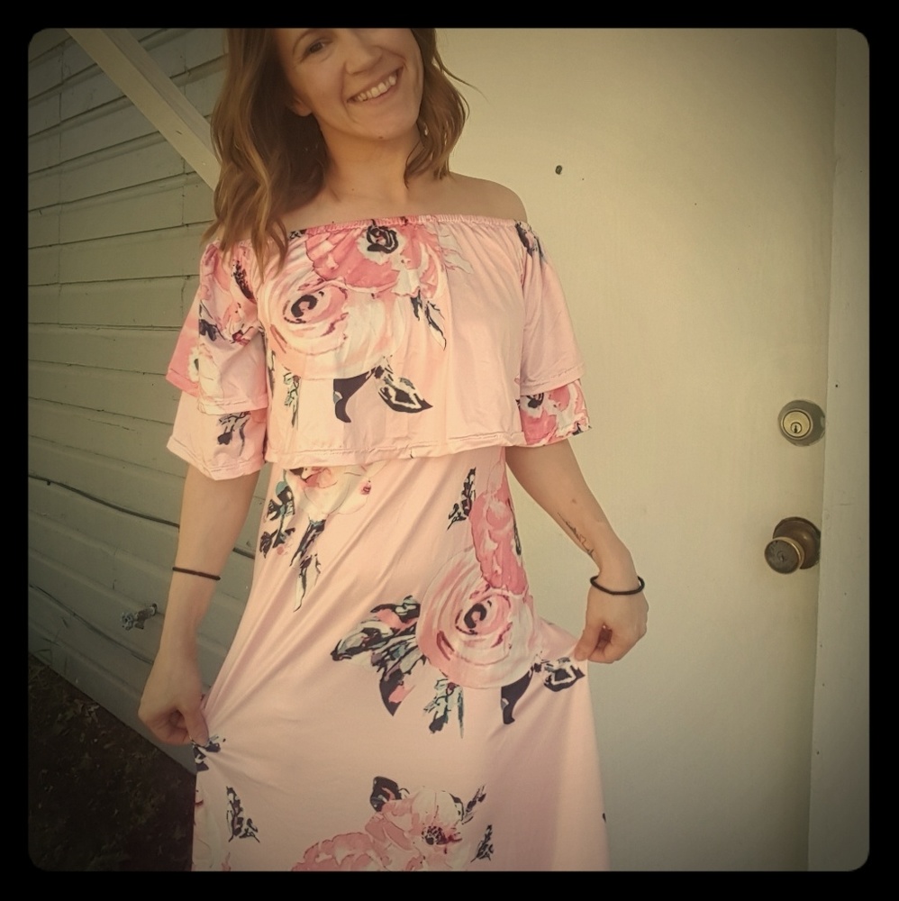 Maxi dress, great for Maternity shoots!
